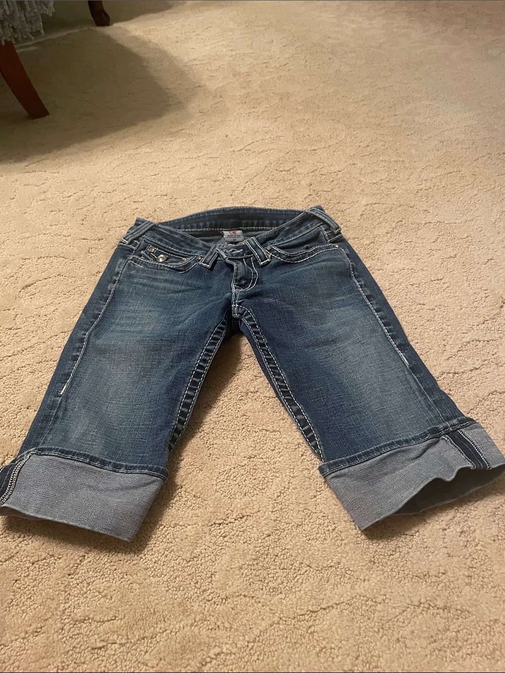 💙True Religion Women’s Dark Blue Cuffed Denim shorts💙
